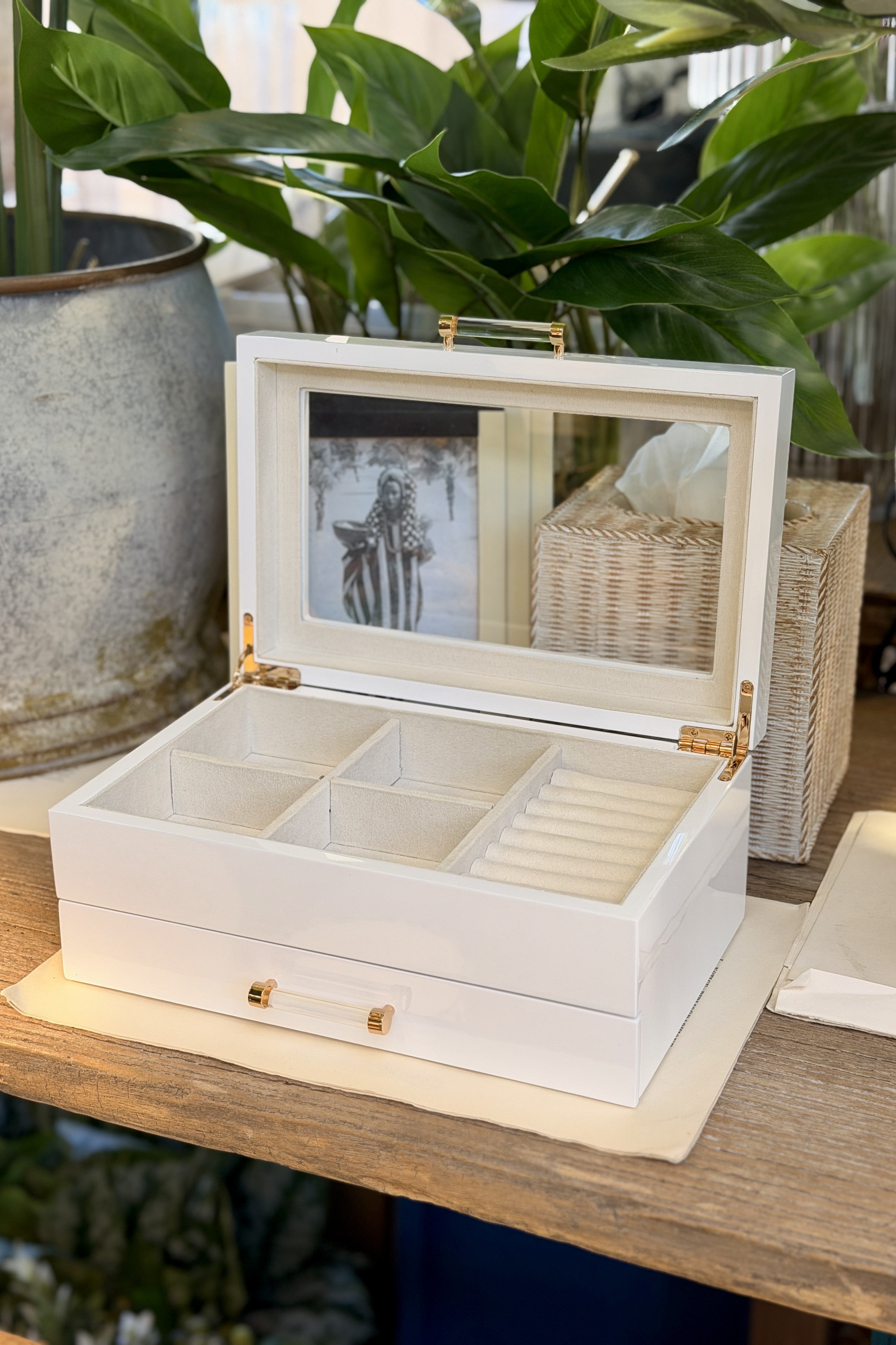 Lacquer Jewellery Box - Magpie Style
