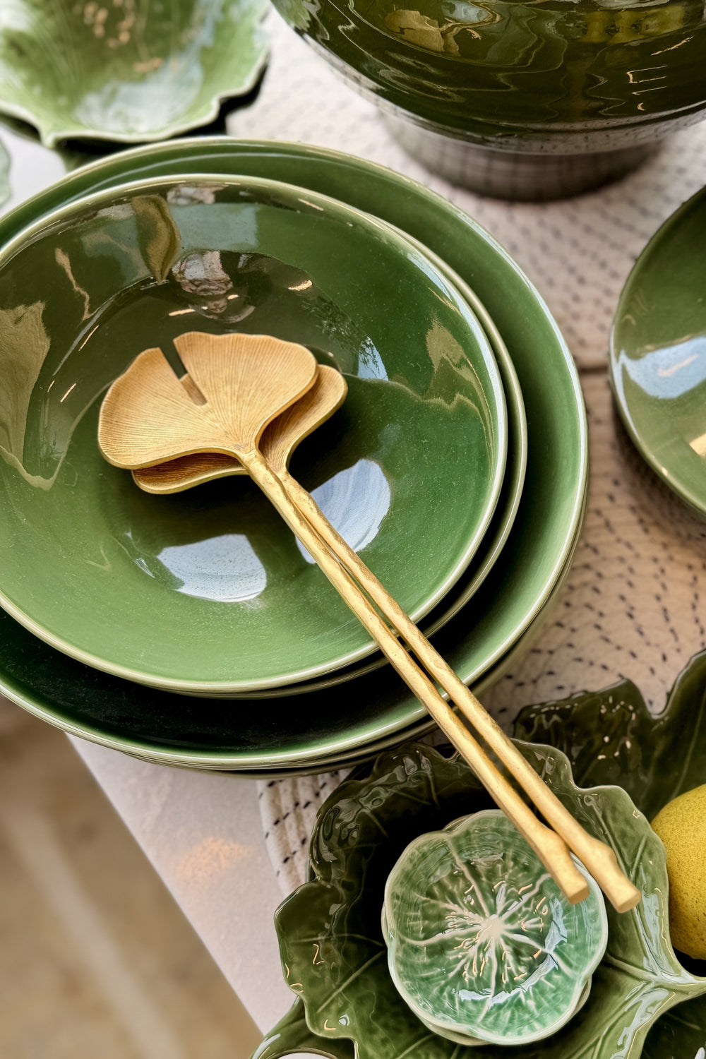 Leaf Salad Servers - Shiny Brass