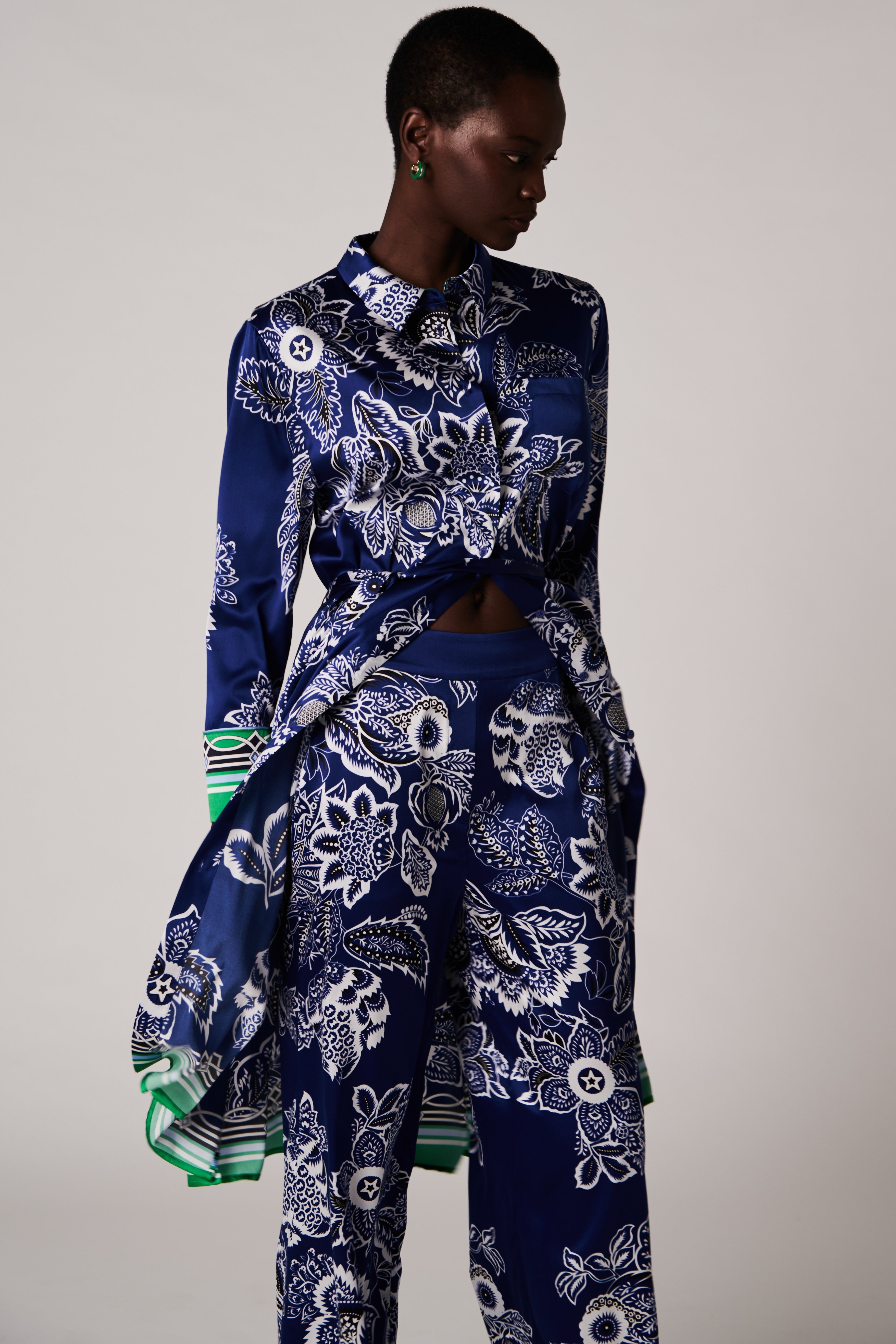 HERZEN'S ANGELEGENHEIT Blouse - Captain Superwhite Farn - Magpie Style