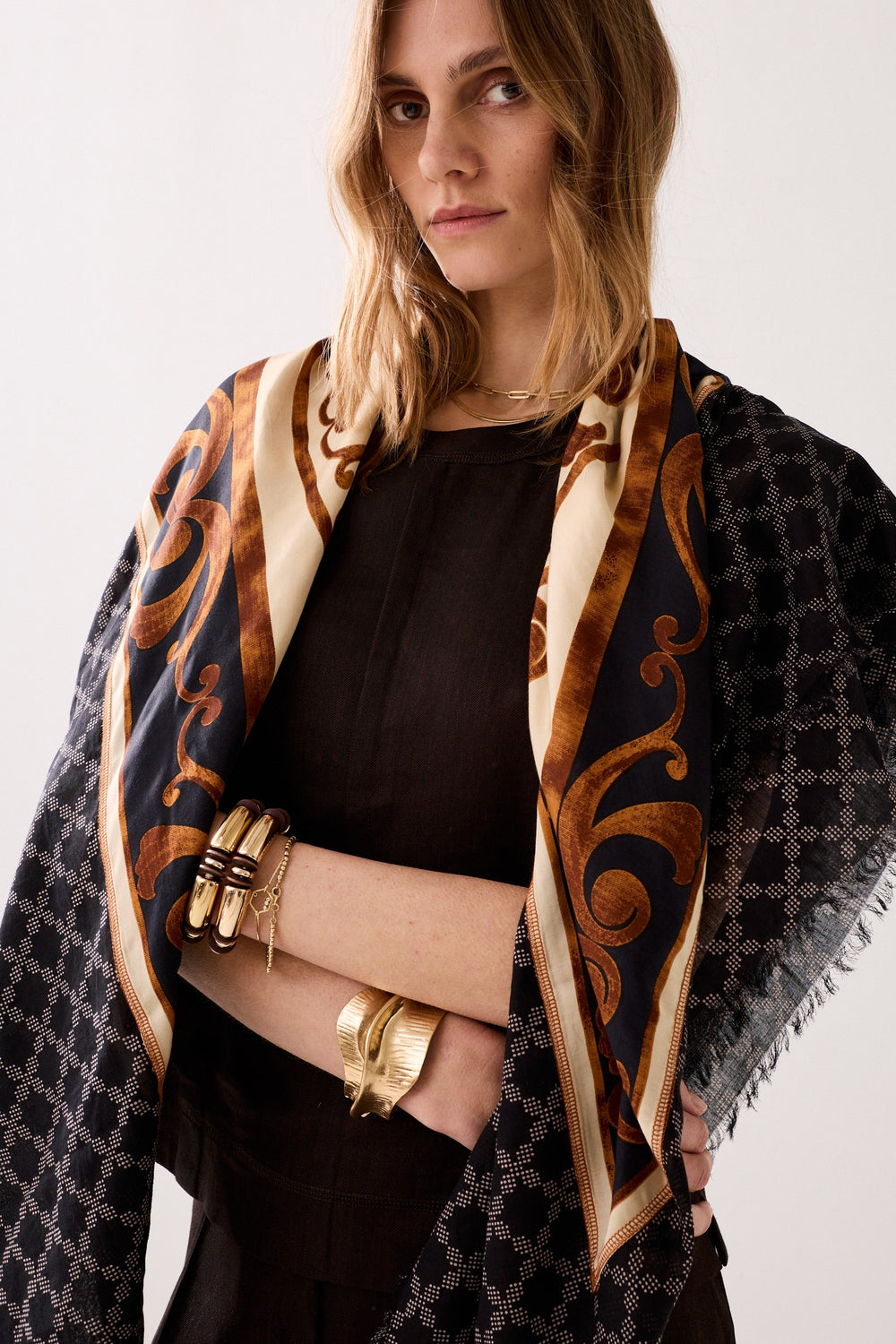 SUMMUM Satin Square Scarf