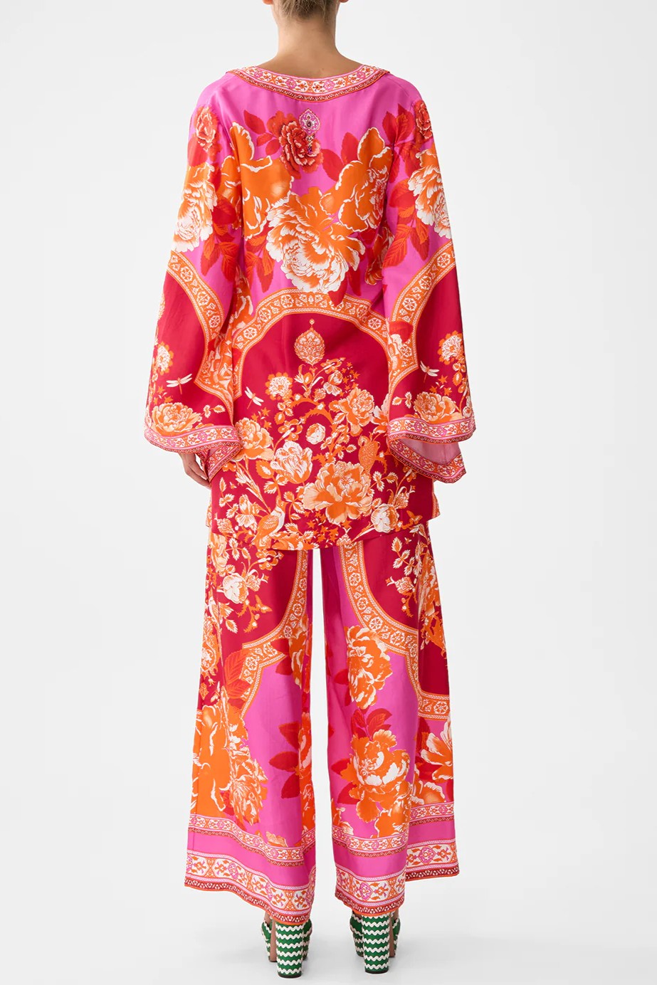 CAMILLA Deep V Neck Hardwire Short Kaftan - Tiles of Turkiye - Magpie Style