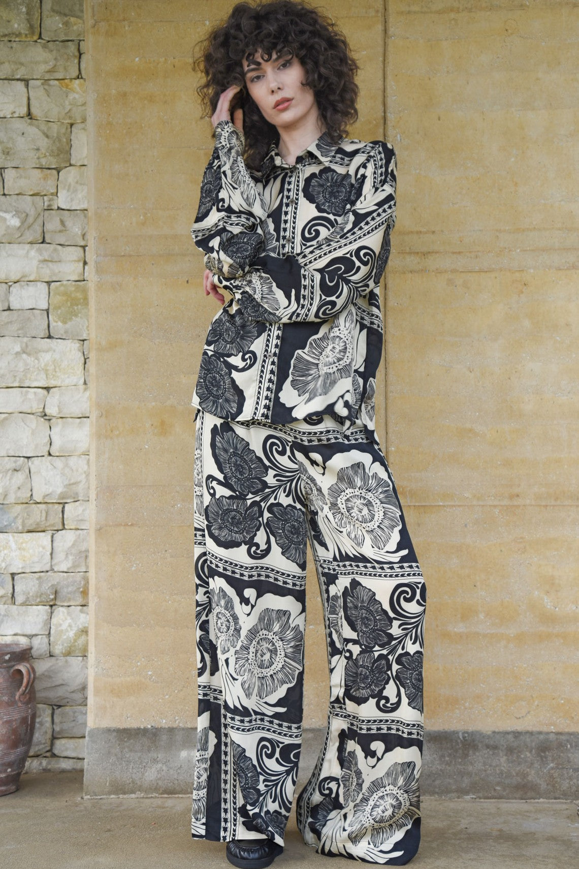 CURATE Kick Pleat Pant - Black - Magpie Style
