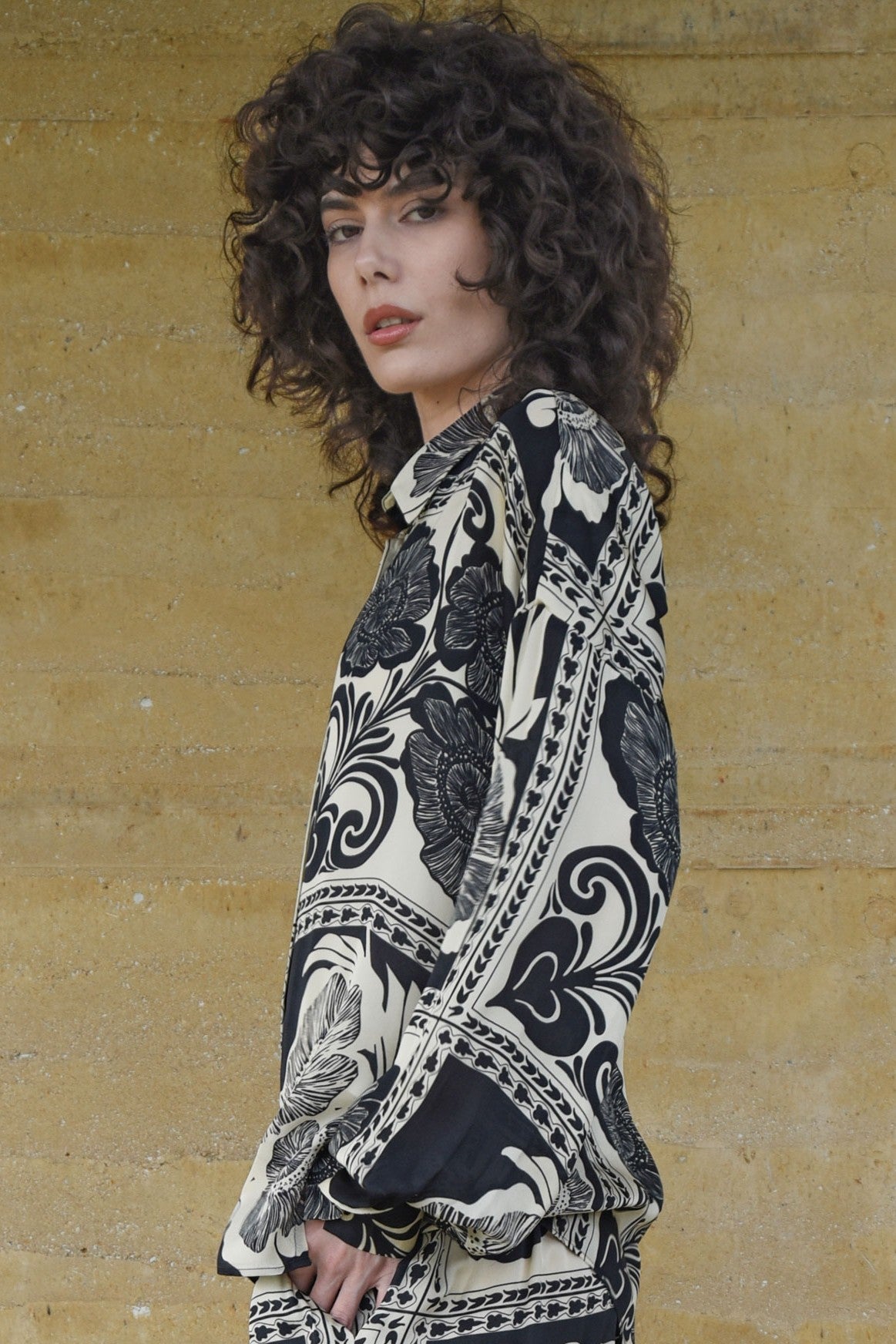 CURATE Under The Sun Shirt - Black - Magpie Style