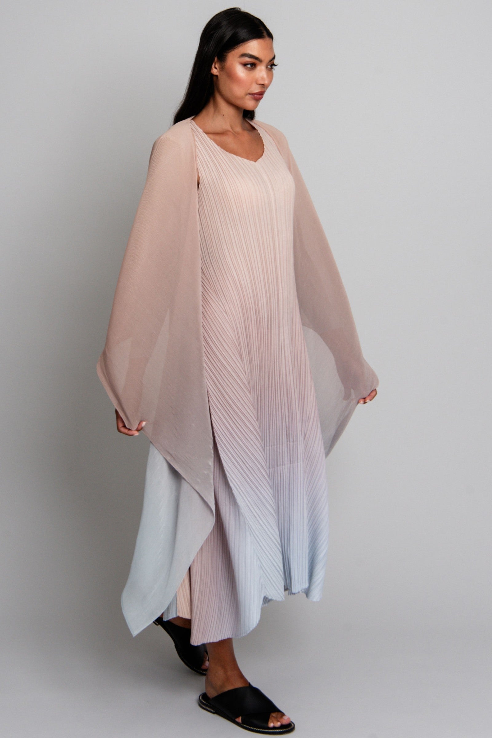 ALQUEMA Collare Coat - Moonstone to Arctic Ice - Magpie Style