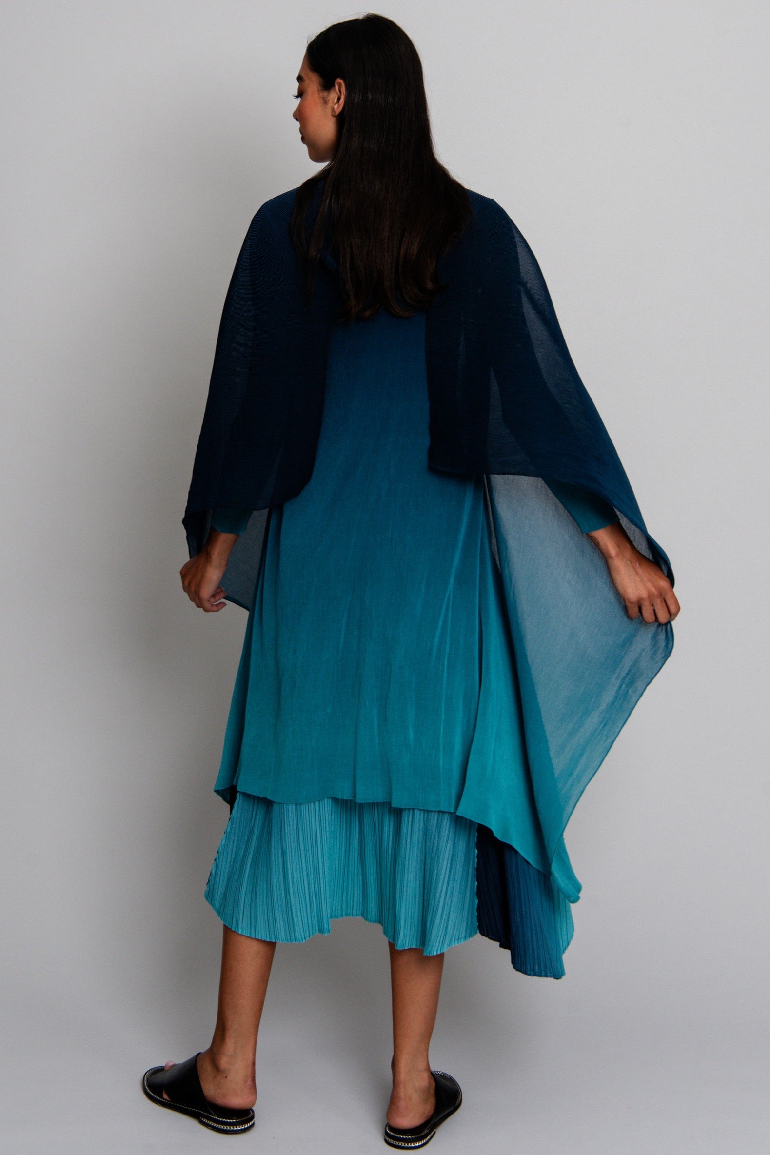 ALQUEMA Collare Coat - Twilight Blue to Peacock - Magpie Style