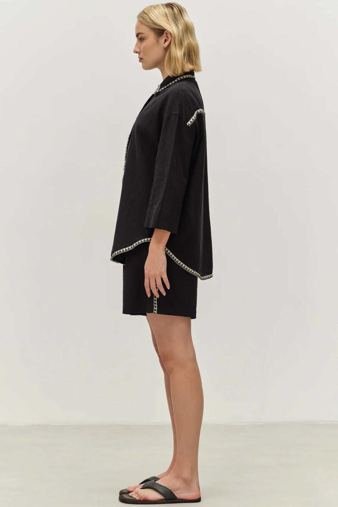 DEVOTION TWINS Gaia Shirt - Black - Magpie Style