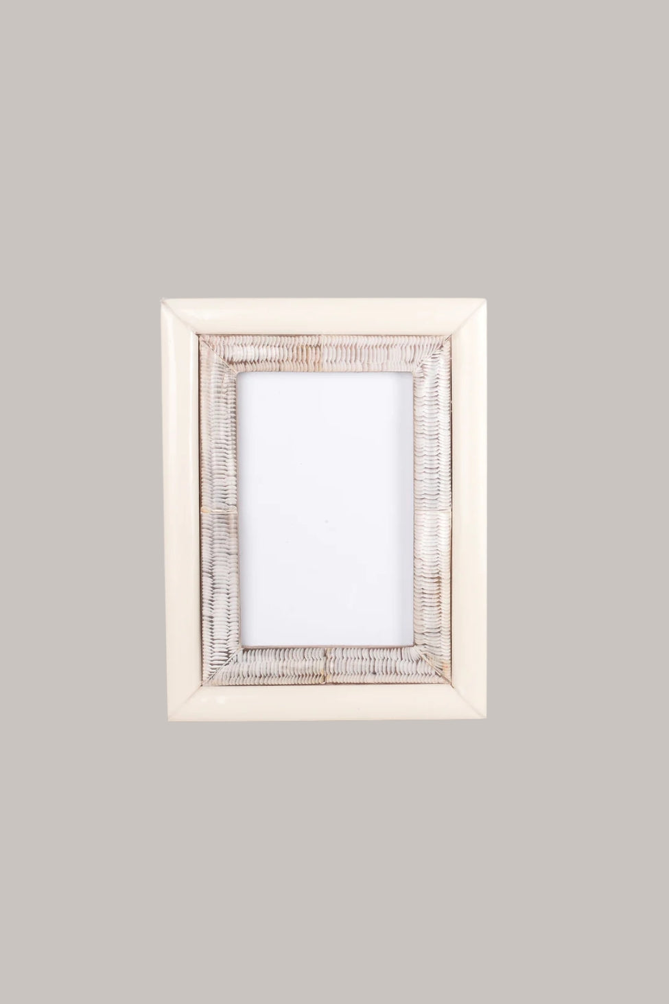 Scale Carved Horn Ivory Resin Frame - 4x6 - Magpie Style