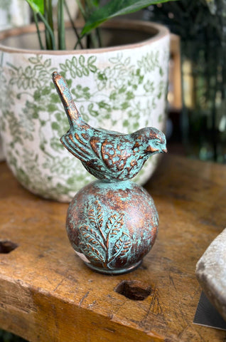 Iron Garden Bird Sculpture - Medium