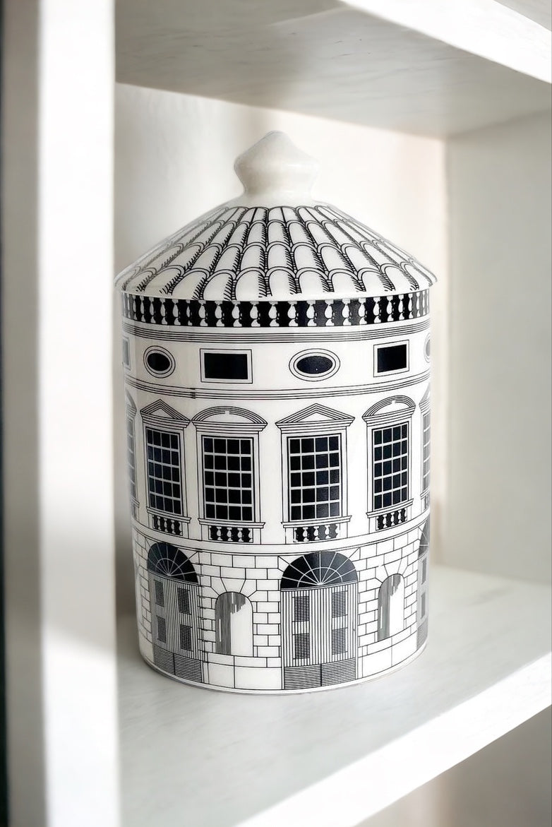 AMANDA ALEXANDER XL Mayfair Candle - Capri
