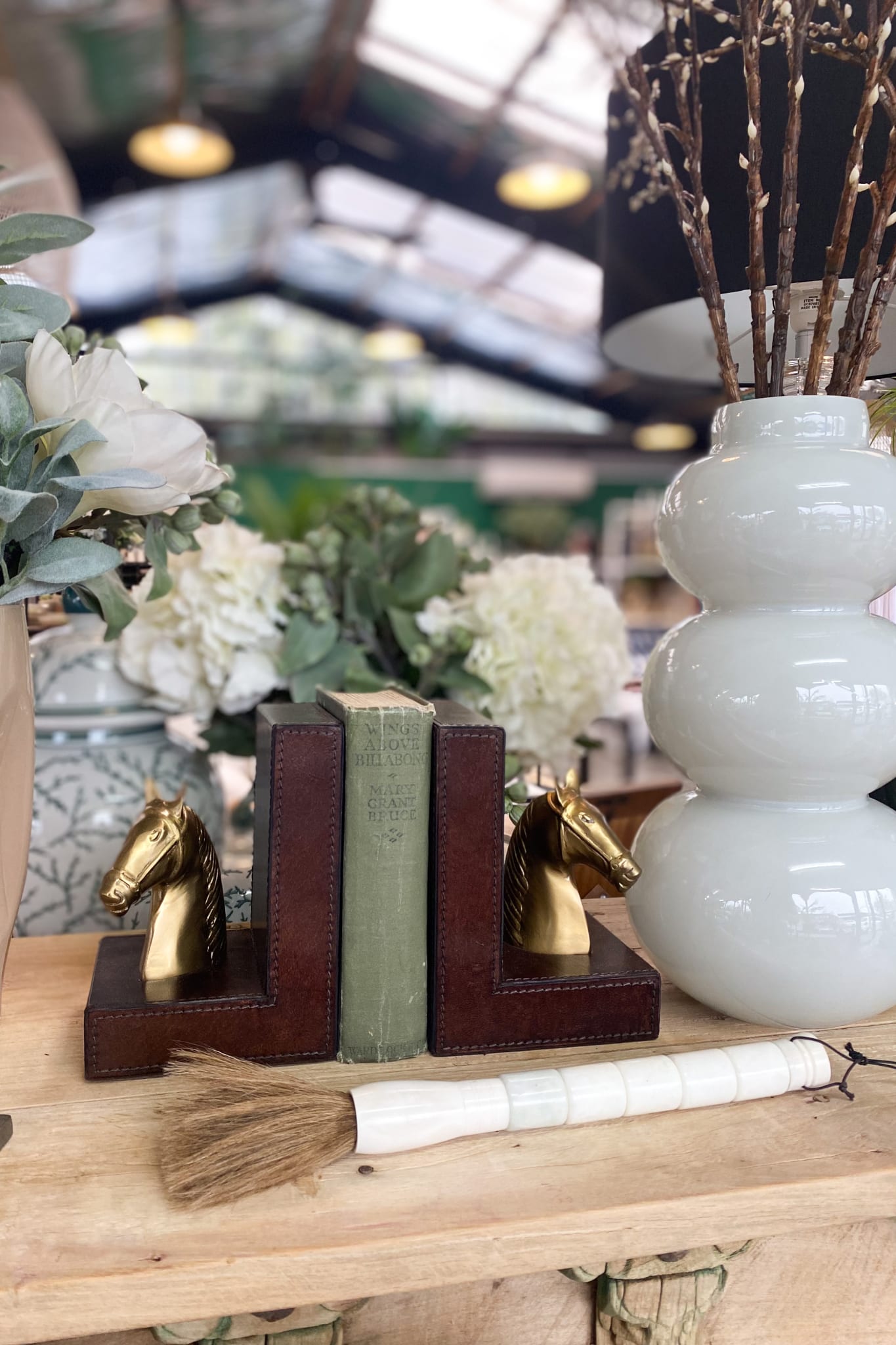 Bookends Aged Dark Leather with Horse - Magpie Style