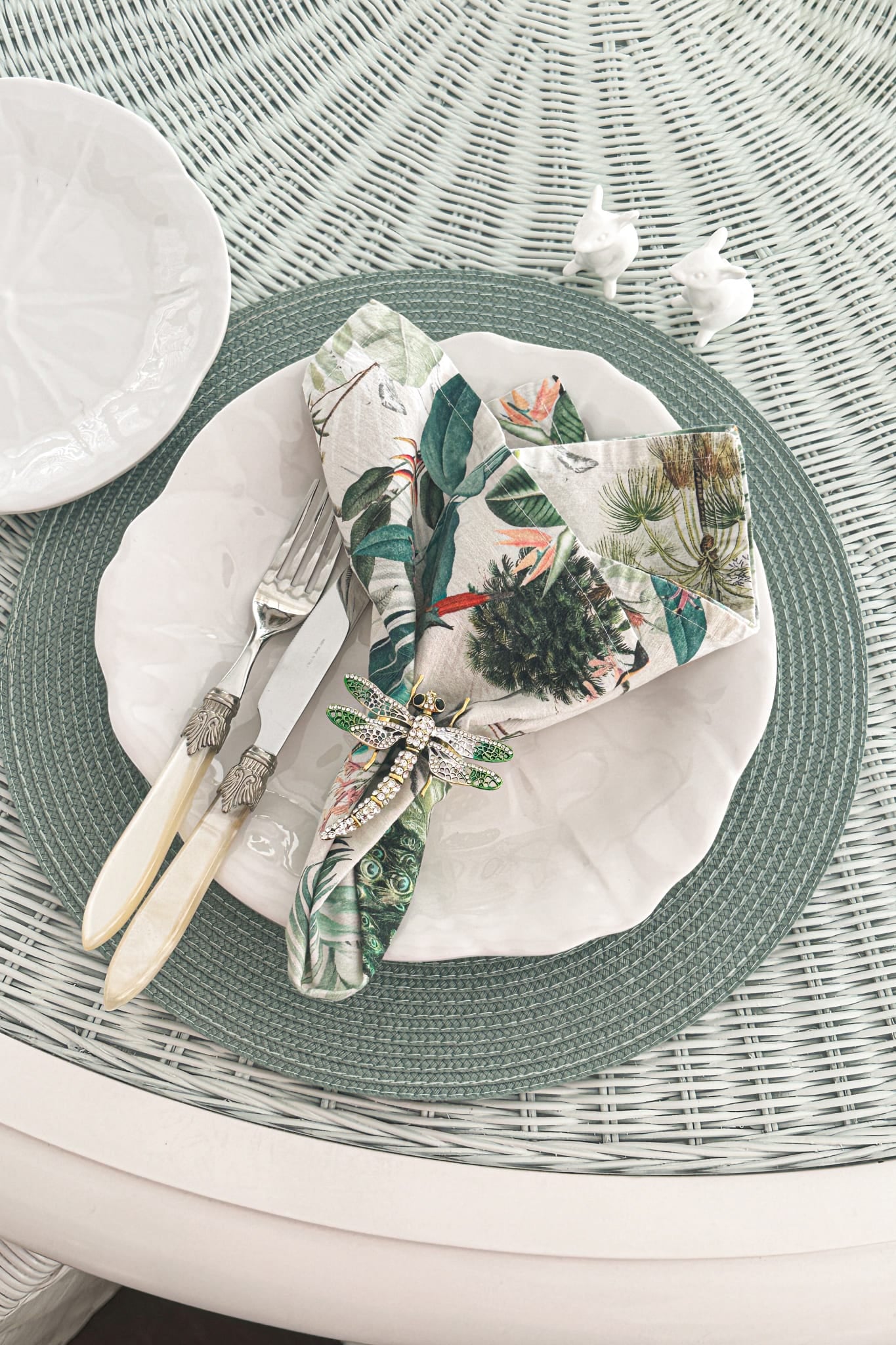 Cabbage Leaf Melamine Dinner Plate - Magpie Style