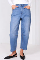 Toni Barrel Jeans - Light Wash Denim - Magpie Style