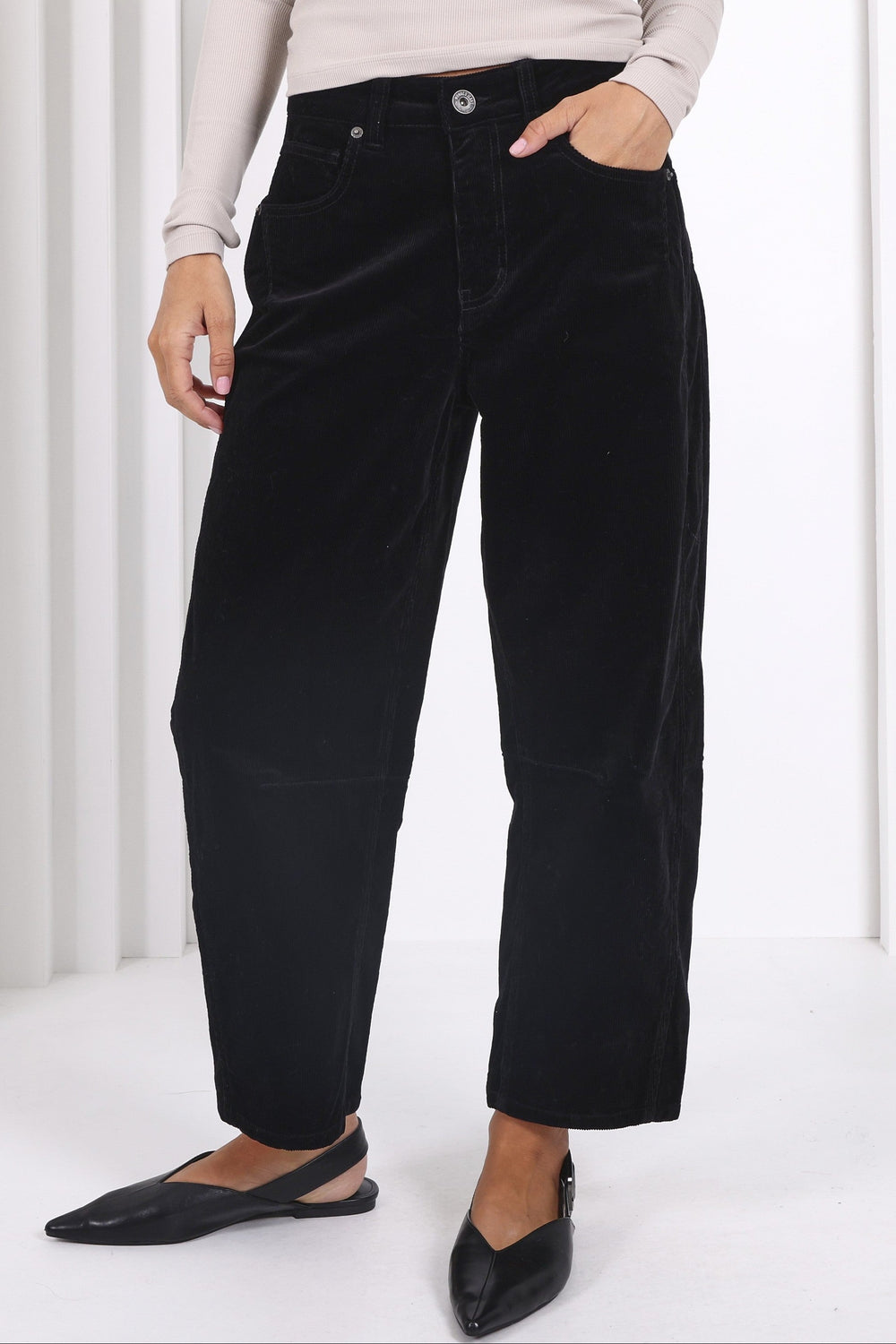 Toni Barrel Cord Jeans - Jet Black