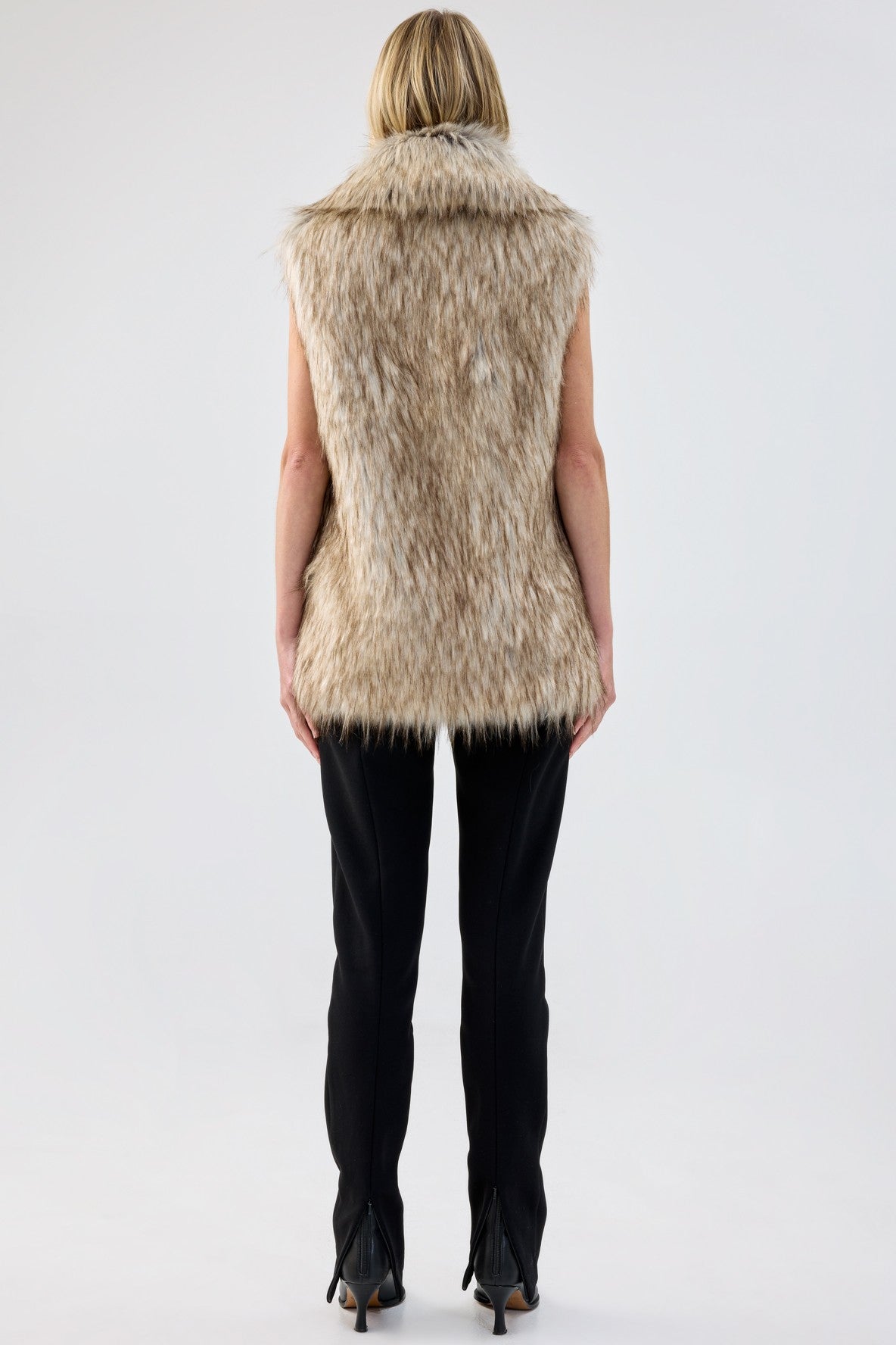 UNREAL FUR Rubicon Vest - Natural - Magpie Style