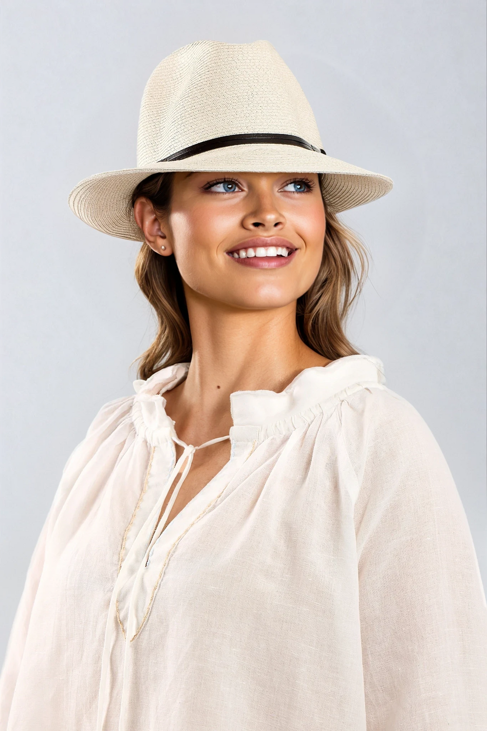 TRAVAUX EN COURS - Borsalino Hat Leather Strap - Off White