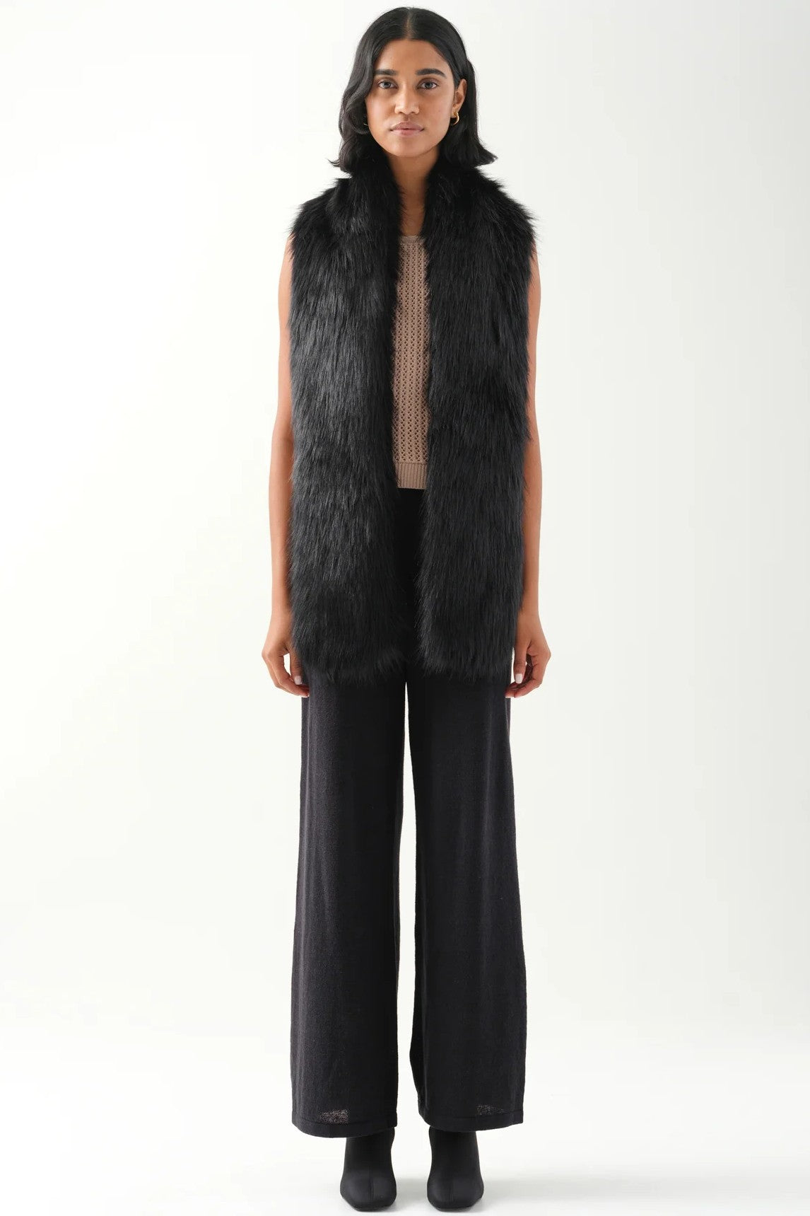 UNREAL FUR West End Scarf - Black - Magpie Style