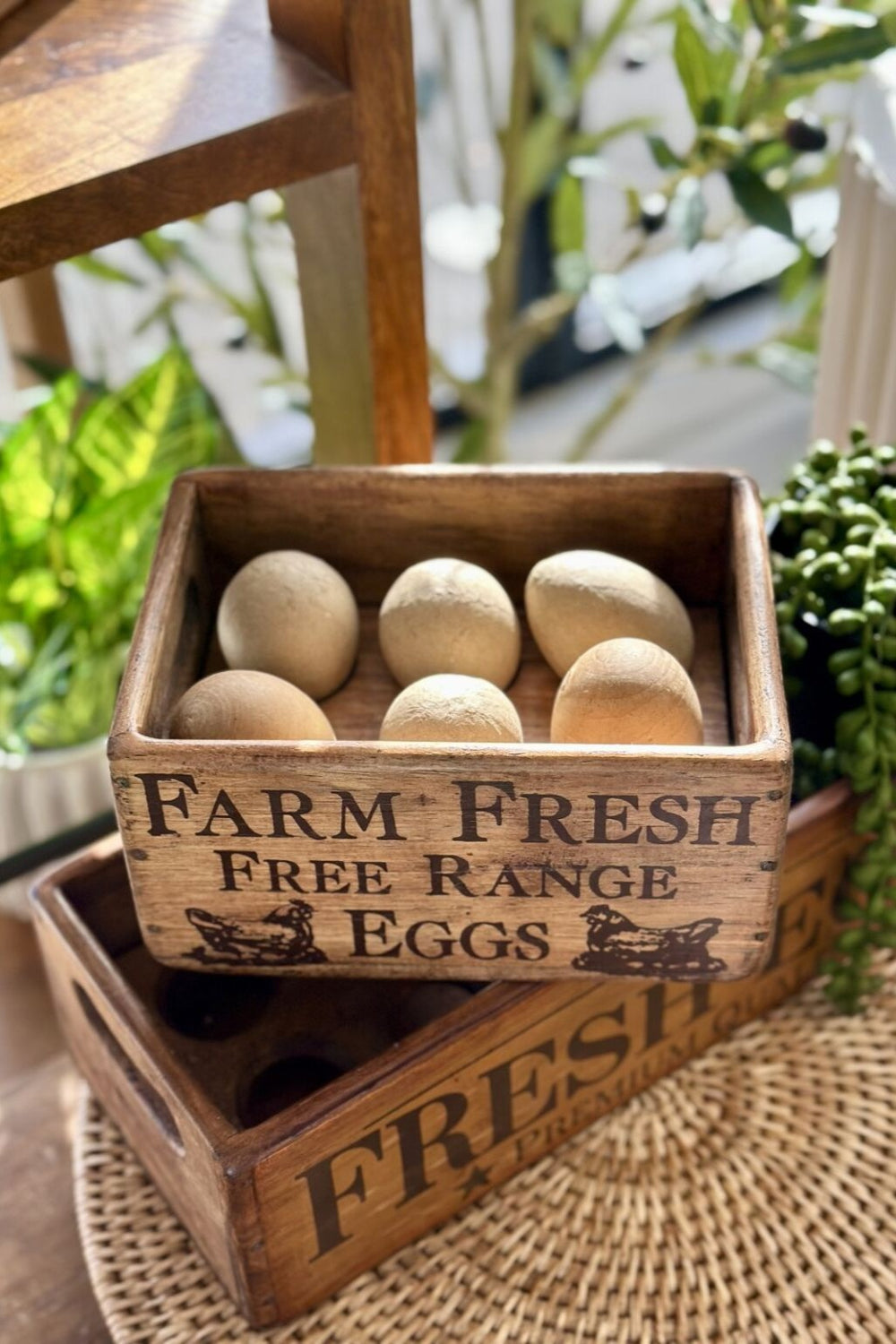 Wooden Vintage Egg Tray - 6 Egg