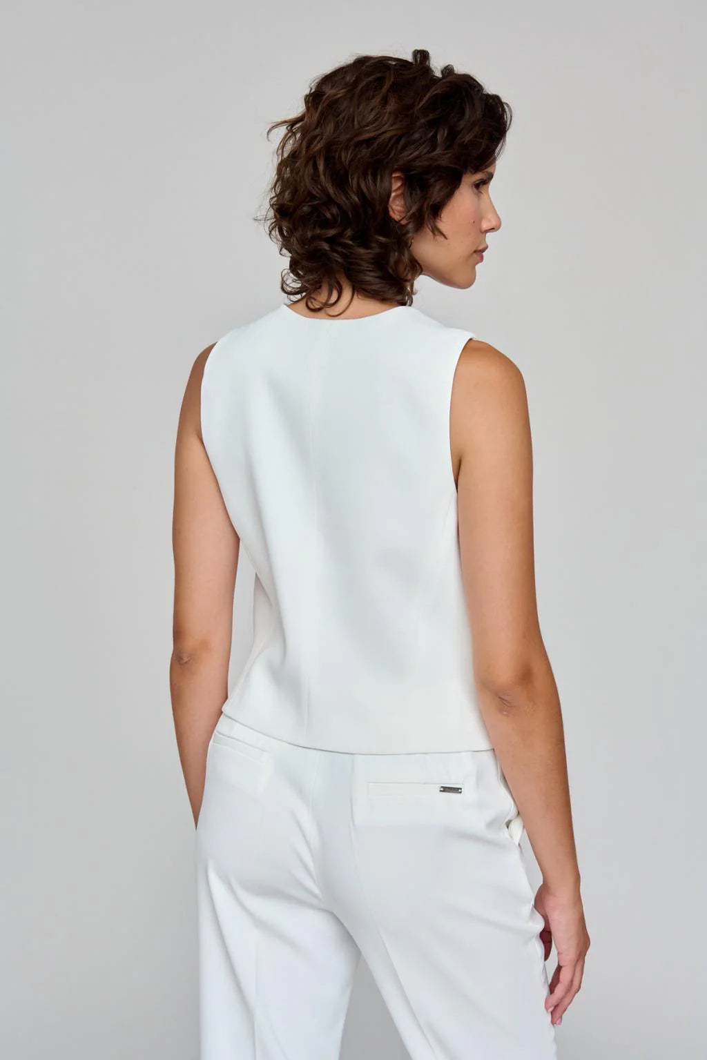 Bariloche - Gastor Waist Coat Off White - Magpie Style