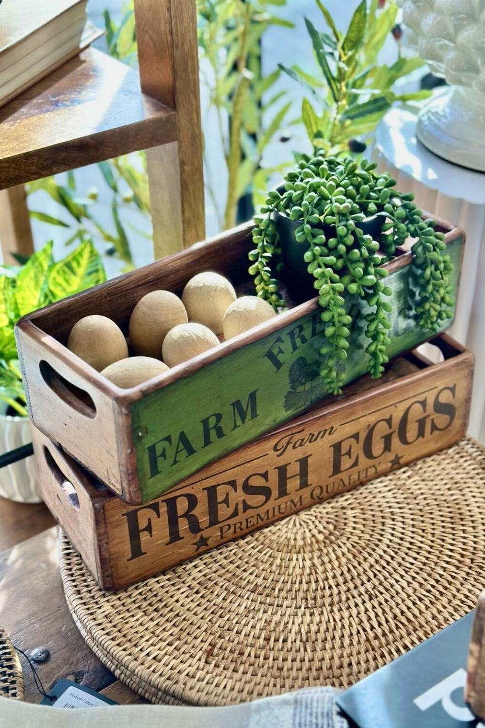 Wooden Vintage Egg Tray - 12 Egg