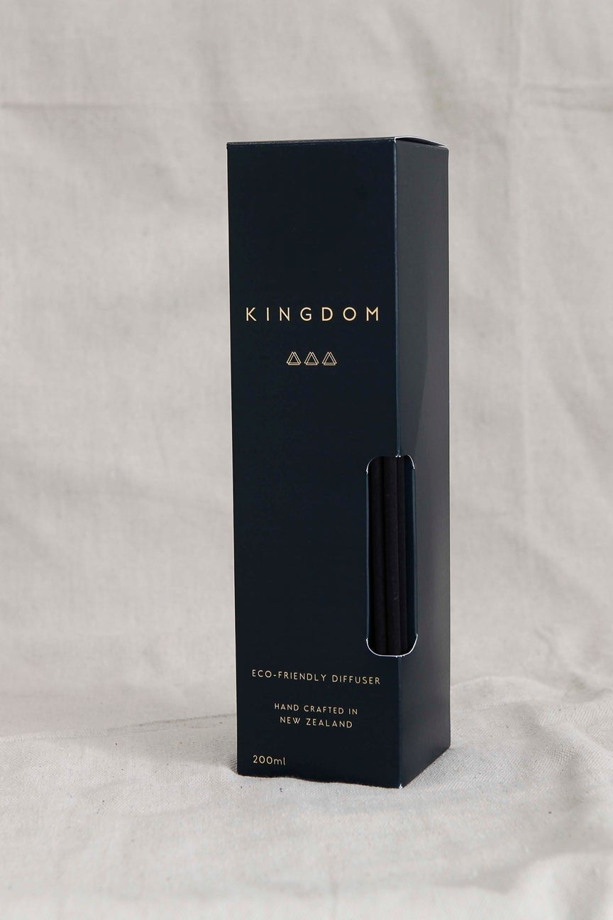 Kingdom Blackberry & Bay Silk Fibre Diffuser 200ml lifestyle image 4