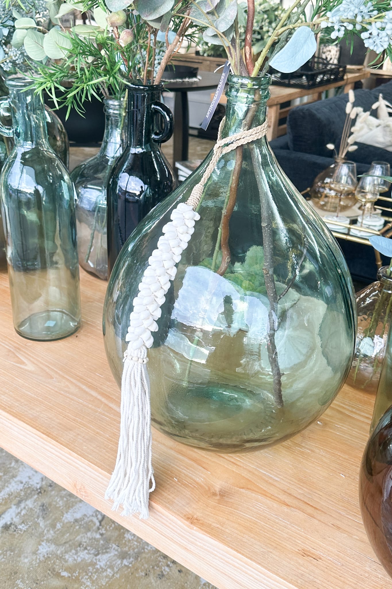 St Barts White Shell Tassel - Magpie Style