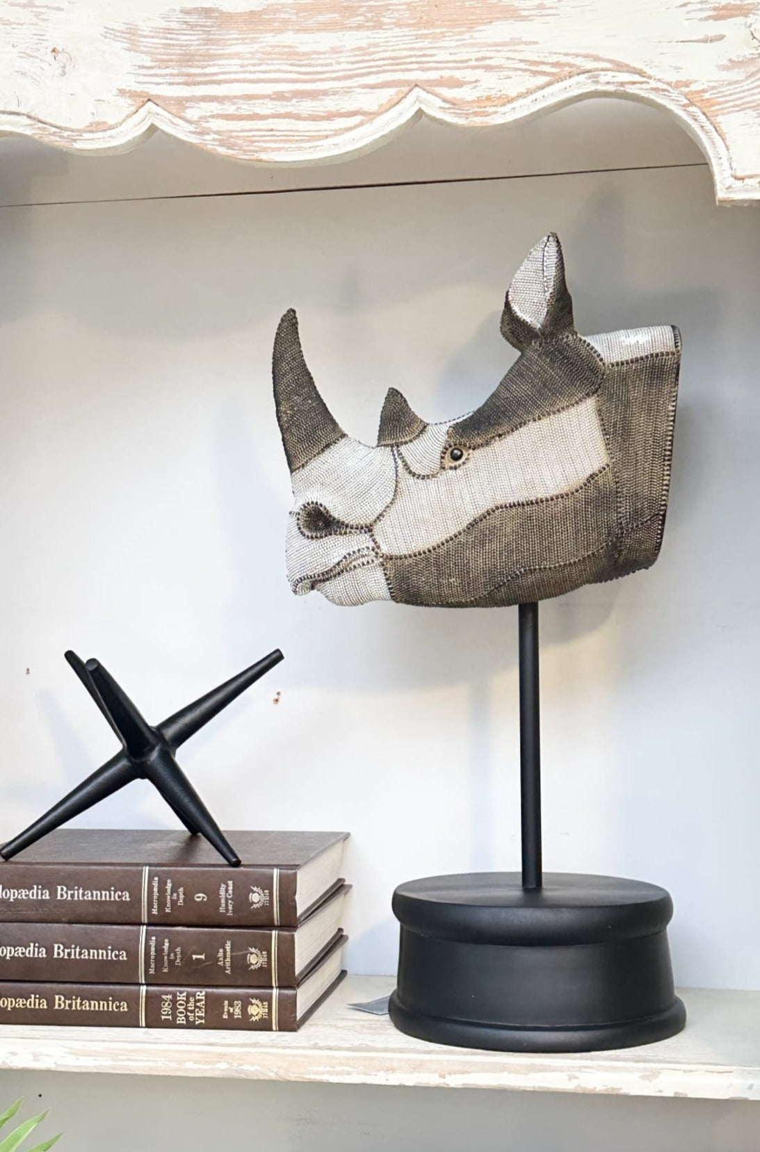 Harlequin Rhino Head - Black/White - Magpie Style