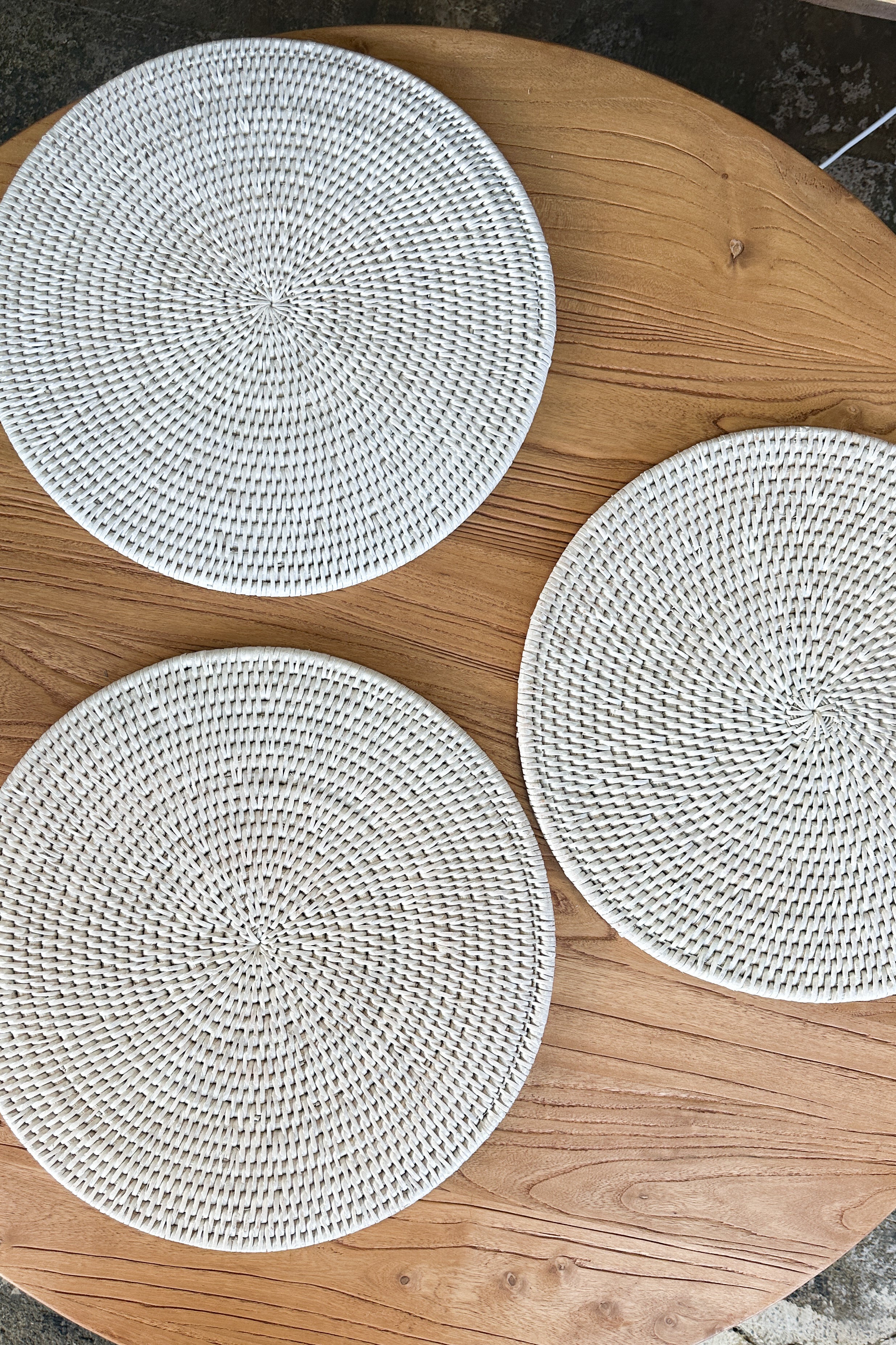 Geneva Round Placemat - Magpie Style