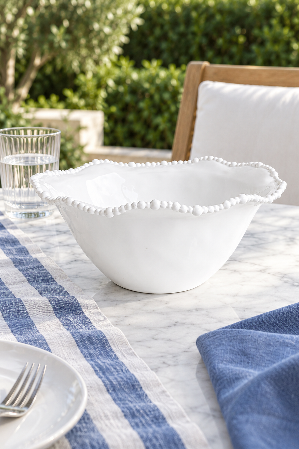 White Jumbo Wobbly Bowl – Pearl Melamine